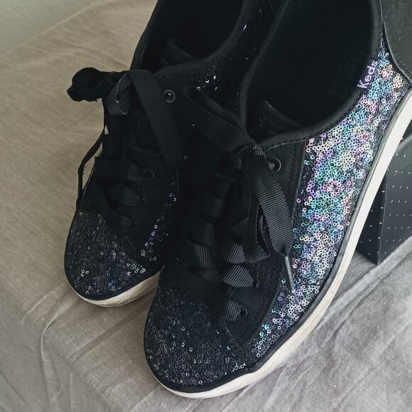 Sequined Tennis Shoes - Picture 2 of 8
